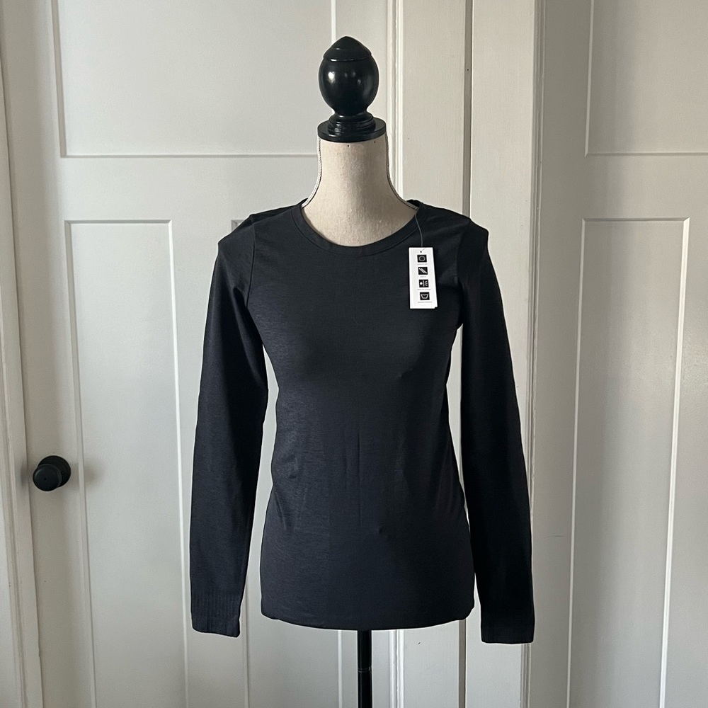 NWT THEORY + technical long sleeve shirt size p/s -grey